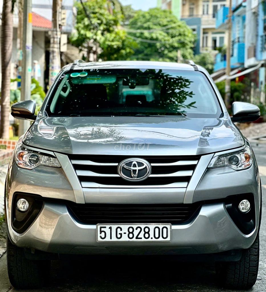 CHÍNH CHỦ BÁN:Toyota Fortuner 2.4G máy dầu 2018