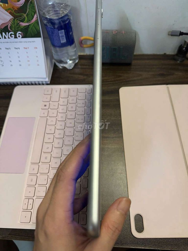 Huawei Matebook E Go LTE 16GB/512GB Bạc. Mua bán Máy tính bảng tại Quận 1 Tp Hồ Chí Minh được đăng bởi Vu Duc Khoa hình 1