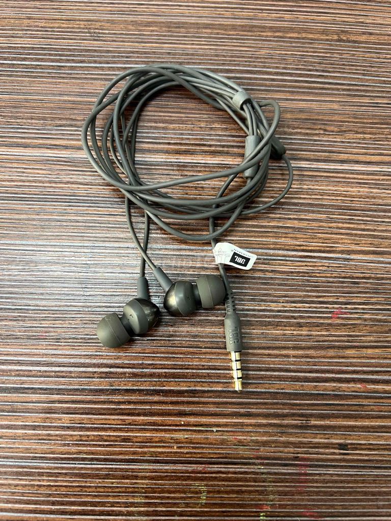 Tai nghe có dây JBL Xám. Mua bán Tivi, Âm thanh tại Quận 11 Tp Hồ Chí Minh được đăng bởi Lê Nguyễn hình 1