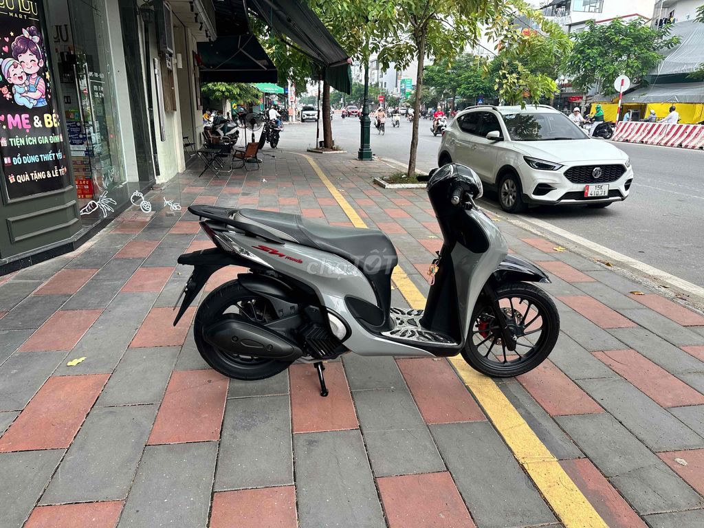 Honda SH Mode ABS 2021 серый, до 10 000 км