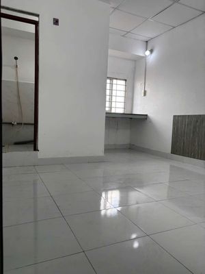 trệt, 1 cs trước cửa, cách ngã ba Trọng Tấn 170 m, gần ĐH Công Thương