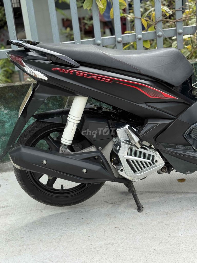 Honda Air Blade 2018 Đen Smartkey. Mua bán Xe máy tại Huyện Bến Lức Long An được đăng bởi Xe Máy Trung Toán hình 7