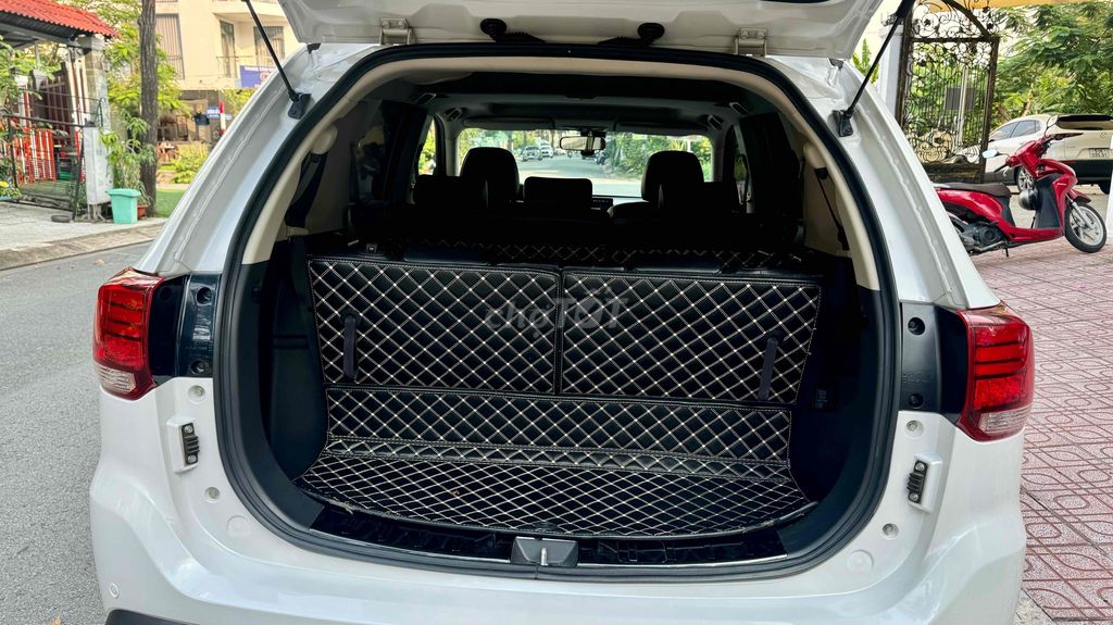 Mitsubishi Outlander 2019 2.0 CVT Premium - 92000. Mua bán Ô tô tại Huyện Bình Chánh Tp Hồ Chí Minh được đăng bởi TAN THANH AUTO hình 15