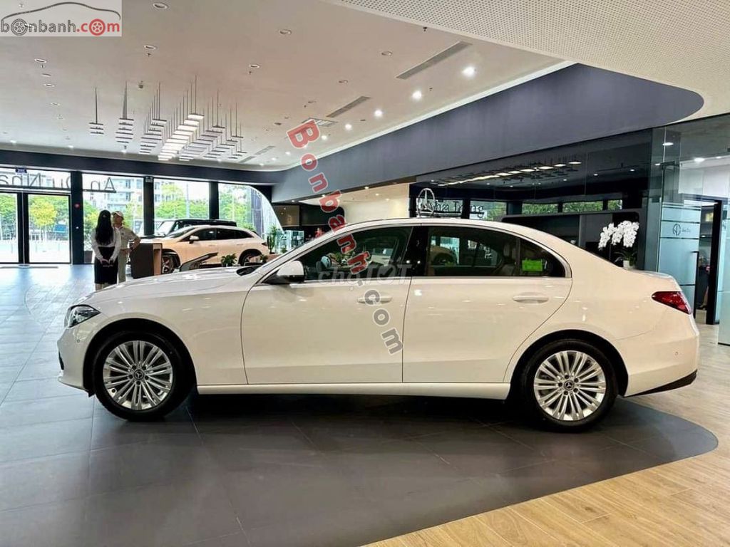 Mercedes Benz C200 Avantgarde 2025. Mua bán Ô tô tại Thành phố Nha Trang Khánh Hòa được đăng bởi Nguyễn Quang Nam hình 5