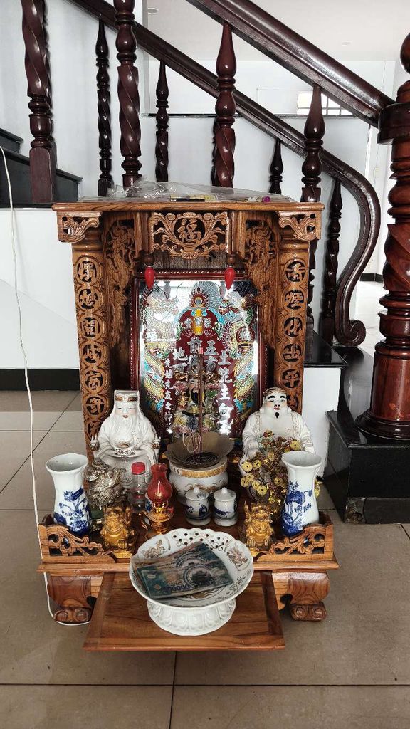 Bàn thờ Thần Tài Gỗ Nâu. Mua bán Nội thất, đồ gia dụng khác tại Quận 12 Tp Hồ Chí Minh được đăng bởi Huy hoàng  hình 1
