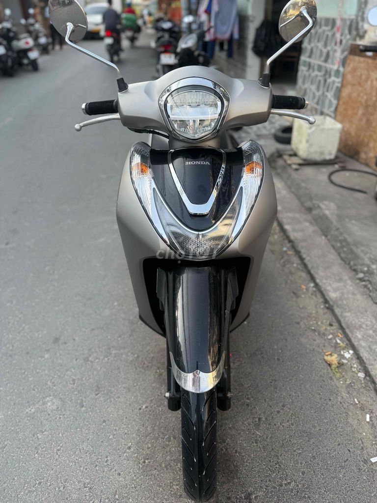 Shmode ABS 2022 lướt B65 GÓP CẦN CCCD ĐỦ 18tuổi. Mua bán Xe máy tại Quận Ninh Kiều Cần Thơ được đăng bởi XE MÁY HOÀNG YẾN hình 4