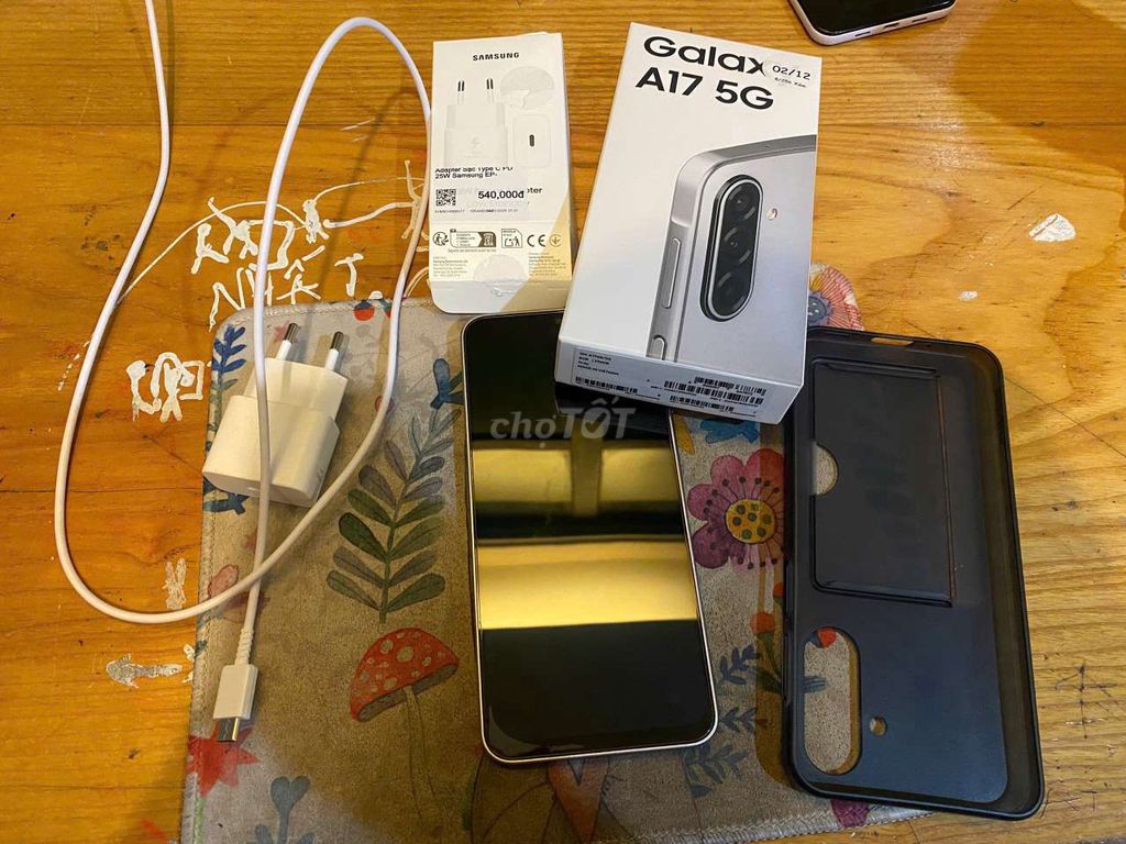 Samsung Galaxy A17 5G 8GB/256GB Bạc. Mua bán Điện thoại tại Huyện Thanh Trì Hà Nội được đăng bởi Thái Cao hình 1
