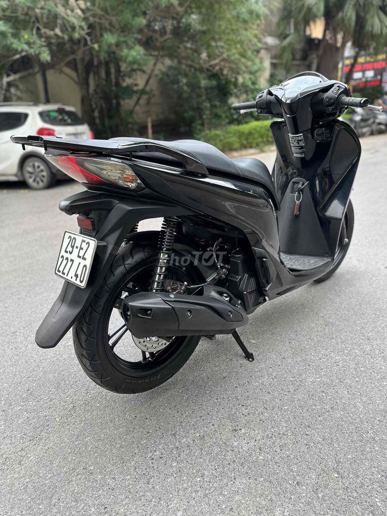 SH Việt Nam 2017! 125 phanh Cbs . máy zin - 9 chủ. Mua bán Xe máy tại Quận Hoàng Mai Hà Nội được đăng bởi Xe Máy Quân Oanh  hình 4