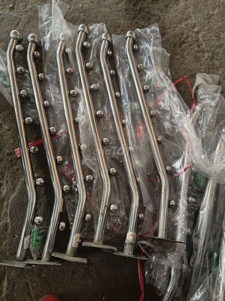Trụ cầu thang Inox Bạc Hiện đại. Mua bán Nội thất, đồ gia dụng khác tại Huyện Củ Chi Tp Hồ Chí Minh được đăng bởi Pham xiem hình 1