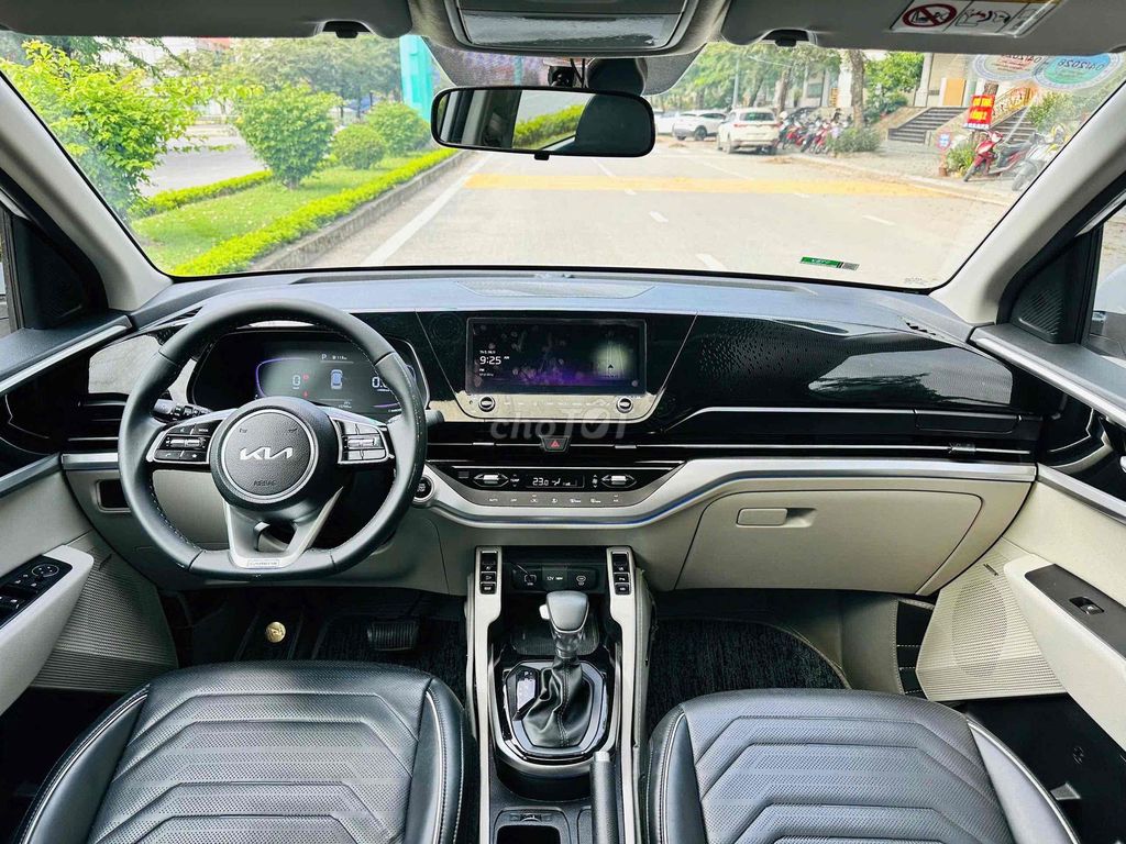 Kia Carent 2025 1.4AT Signature Trắng. Mua bán Ô tô tại Quận Cầu Giấy Hà Nội được đăng bởi Cao Quý hình 11