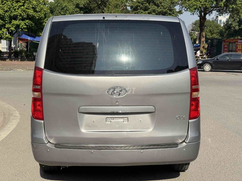 Hyundai Grand Starex 2011 Van 3 chỗ máy dầu AT. Mua bán Ô tô tại Quận Bắc Từ Liêm Hà Nội được đăng bởi Tô Văn Tiến hình 8