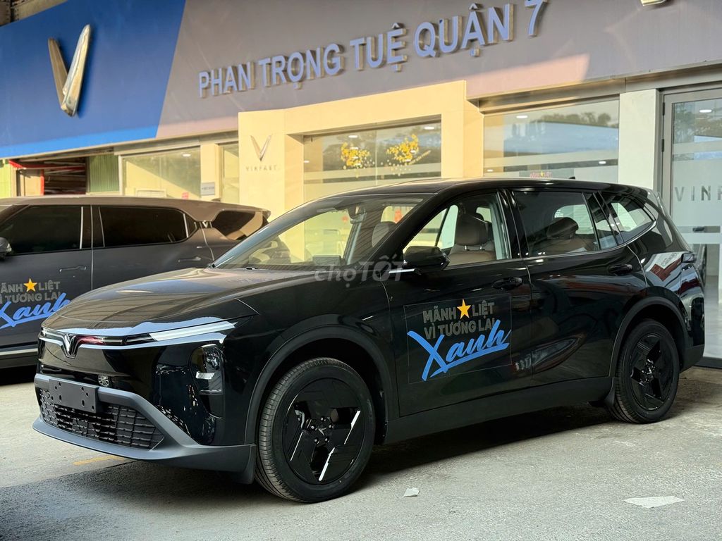 Xe điện VinFast Limo Green Đen