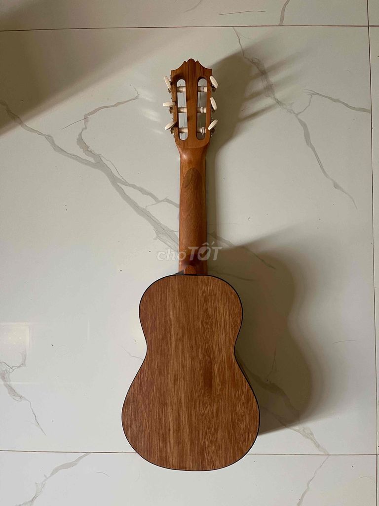 Yamaha Guitalele GL1 like new