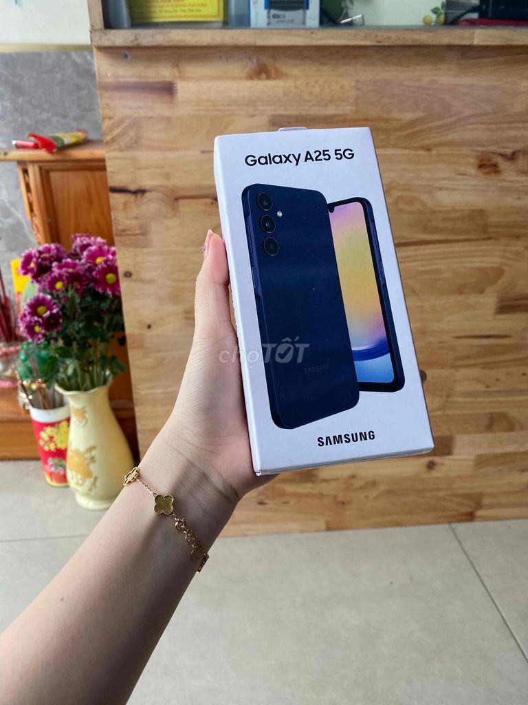 Samsung A25 5G nguyên seal nguyên hộp