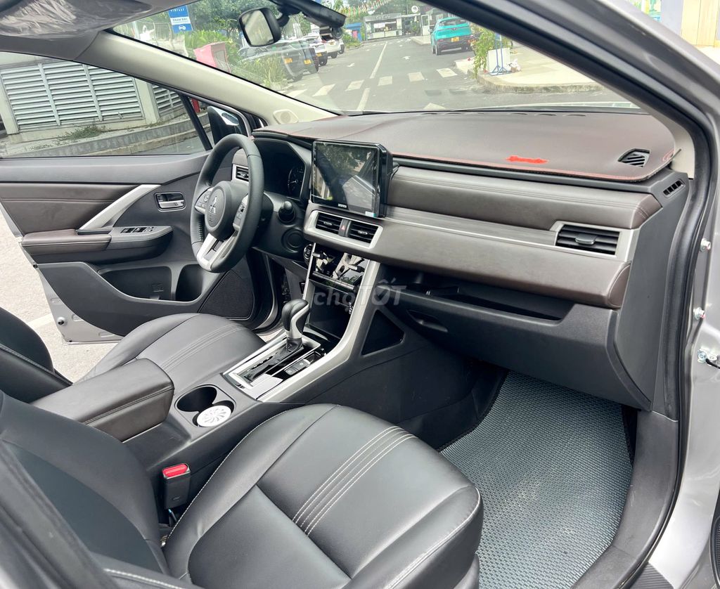 Mitsubishi Xpander 2024 Premium lướt chính hãng. Mua bán Ô tô tại Quận 12 Tp Hồ Chí Minh được đăng bởi XE MỚI VÀ QUA SỬ DỤNG CHÍNH HÃNG hình 9