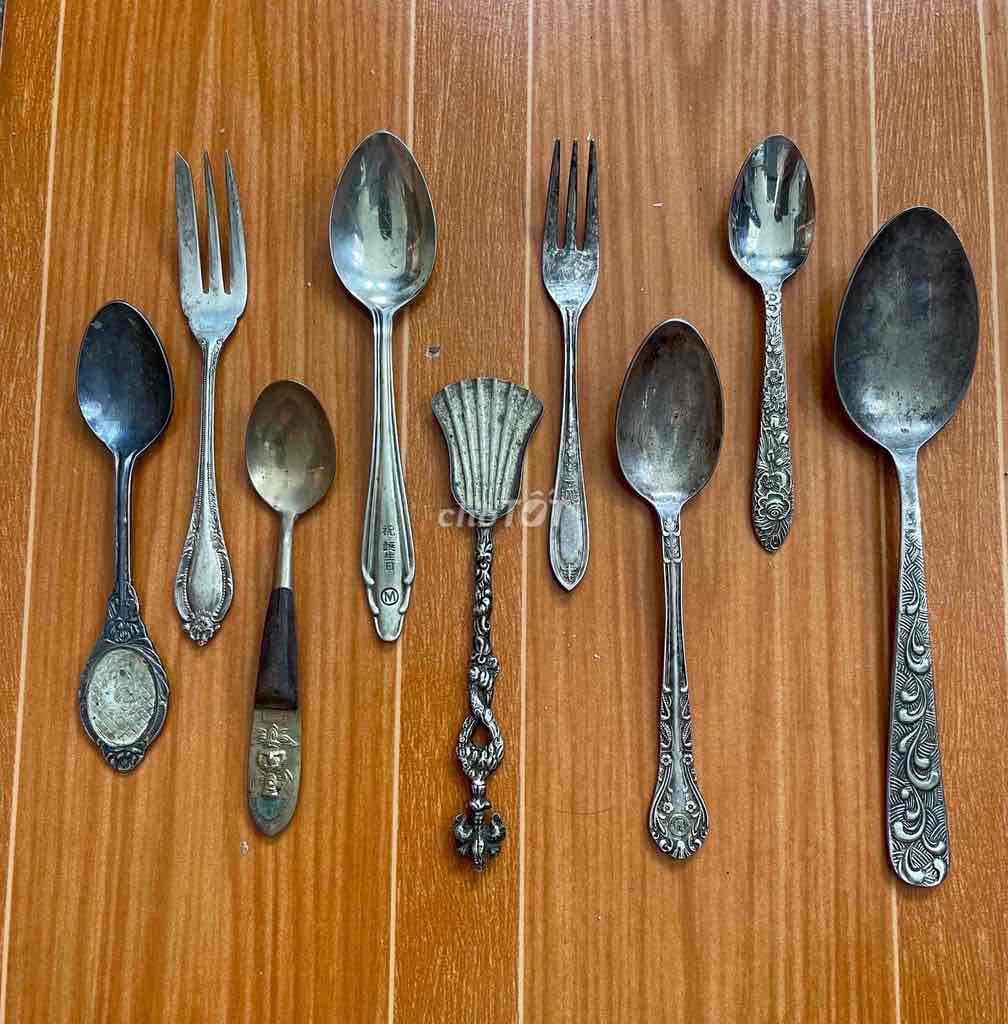 Bộ muỗng nĩa Kim loại Cổ điển Đã qua sử dụng. Mua bán Dụng cụ nhà bếp tại Quận 4 Tp Hồ Chí Minh được đăng bởi HÀNG SƯU TẦM  hình 1
