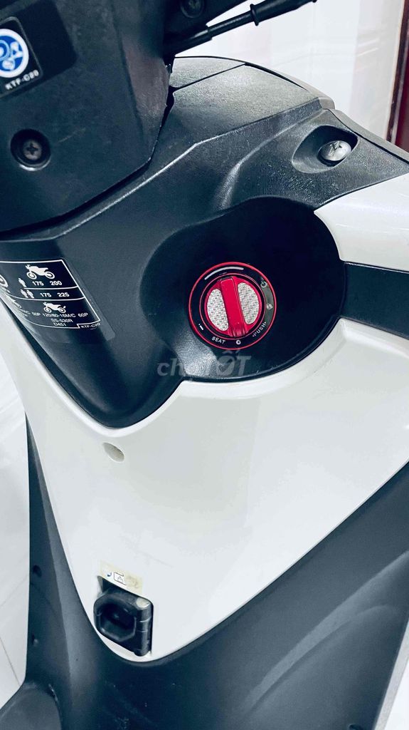 Honda SH Trắng. Mua bán Xe máy tại Quận 7 Tp Hồ Chí Minh được đăng bởi Đặng Tín hình 4