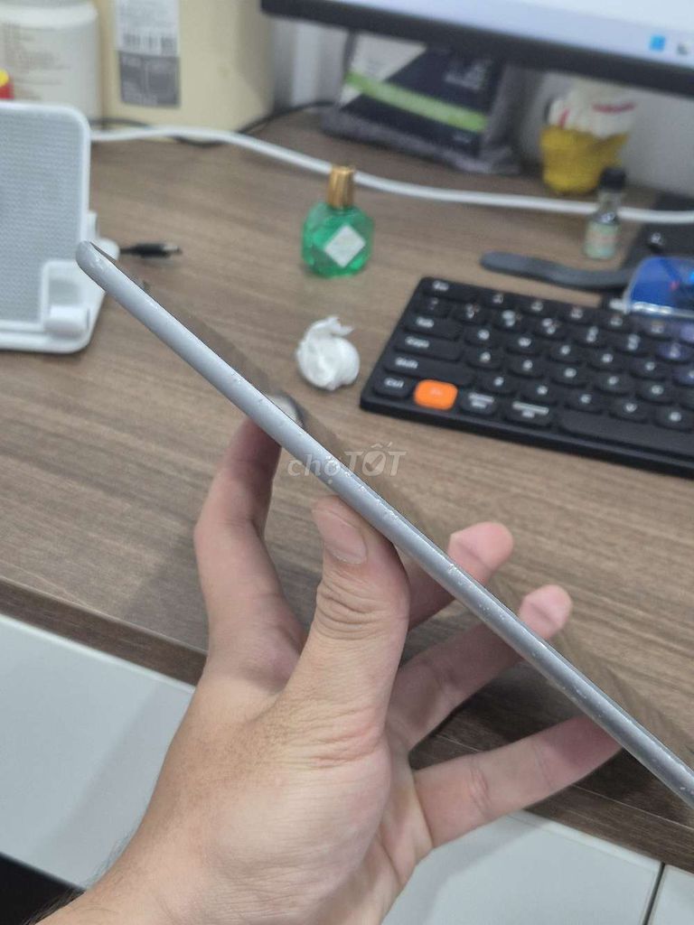 Apple iPad Mini 4 128GB Bạc. Mua bán Máy tính bảng tại Quận Hoàng Mai Hà Nội được đăng bởi Sơn Râu hình 1