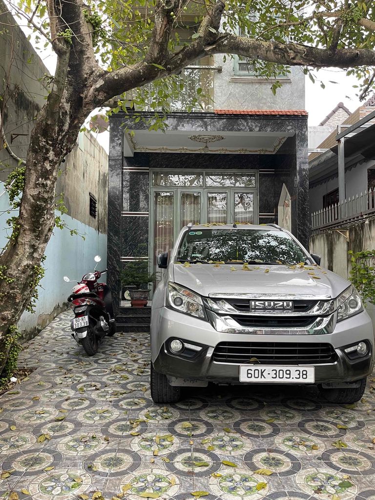 Isuzu Mu X 2017 2.5 4X2 MT - Xe gia đình đi kỹ. Mua bán Ô tô tại Thành phố Thủ Đức Tp Hồ Chí Minh được đăng bởi Nguyen Truong hình 12