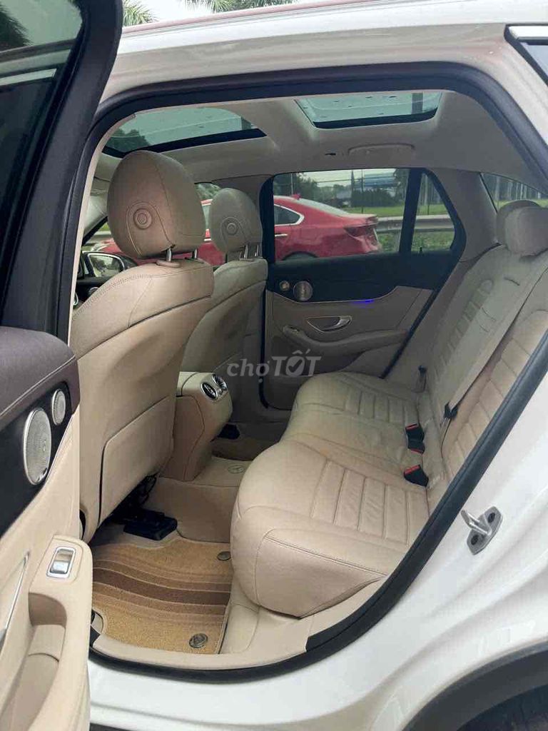 Mercedes Benz GLC 2021 300 4MATIC - 58000 km. Mua bán Ô tô tại Huyện Thường Tín Hà Nội được đăng bởi Thành Đạt hình 6