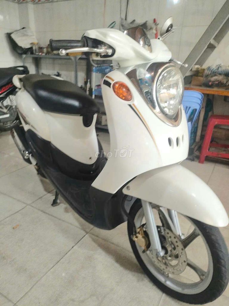 Mio clasico xe đẹp máy rin êm. Mua bán Xe máy tại Thành phố Dĩ An Bình Dương được đăng bởi Cửa hàng xe máy Anh Khoa  hình 4