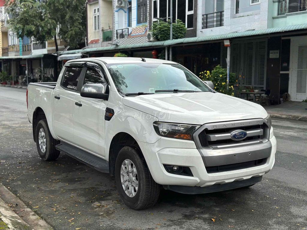 Ford Ranger 2015 XLS 2.2L 4x2 AT Form mới. Mua bán Ô tô tại Thành phố Dĩ An Bình Dương được đăng bởi Trung tâm xe qua sử dụng Di An Ford hình 7