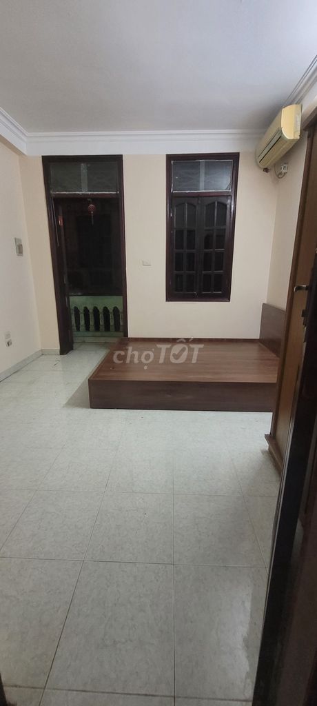 Cho nữ thuê phòng nhà riêng 3,5 tầng, ngõ 254D Minh Khai, giá 2,4 tr