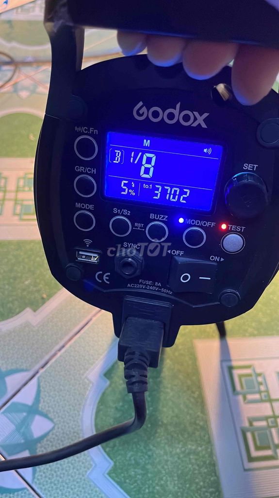 đèn studio Godoxx QT-600ll