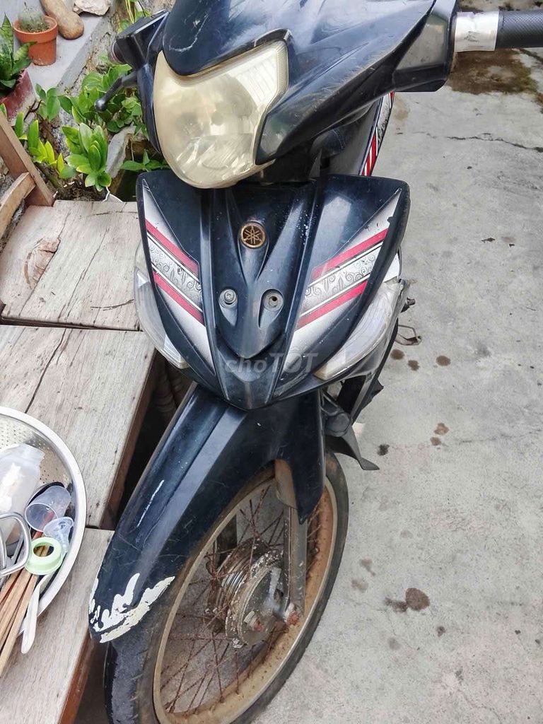 Yamaha Taurus Đen Xe số