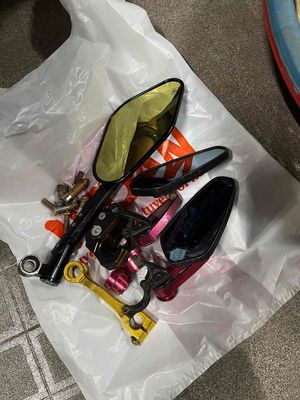 Dư 3 cái kính xe ko xài. Mua bán Phụ tùng xe tại Thành phố Thủ Dầu Một Bình Dương được đăng bởi Shop Nam Phong