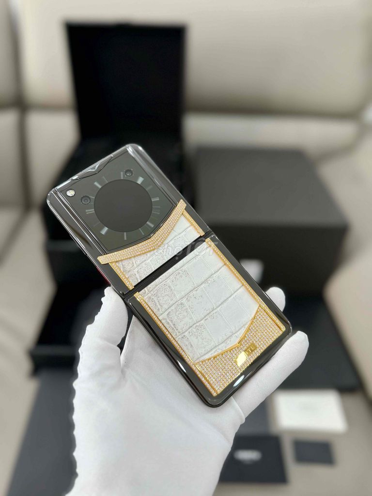 Vertu Ironflip 512GB Vàng Như mới. Mua bán Điện thoại tại Thành phố Thủ Đức Tp Hồ Chí Minh được đăng bởi Trung Vertu hình 1