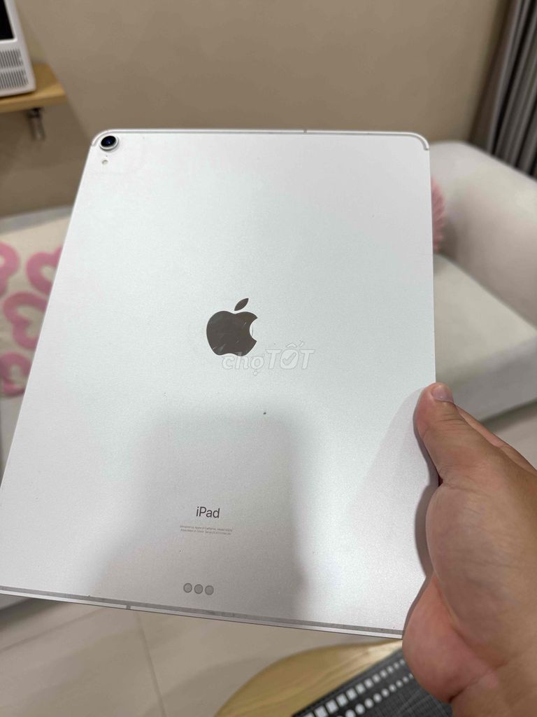 Apple iPad Pro 2018 12.9 inch 64GB Bạc. Mua bán Máy tính bảng tại Thành phố Thủ Đức Tp Hồ Chí Minh được đăng bởi Nguyễn Gia Vỹ hình 1