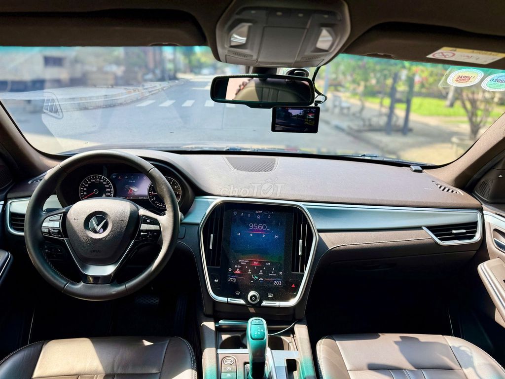 VinFast Lux SA Premium - 2020 - Màu xám - 7v5km. Mua bán Ô tô tại Thành phố Thủ Đức Tp Hồ Chí Minh được đăng bởi OTOCITY hình 11