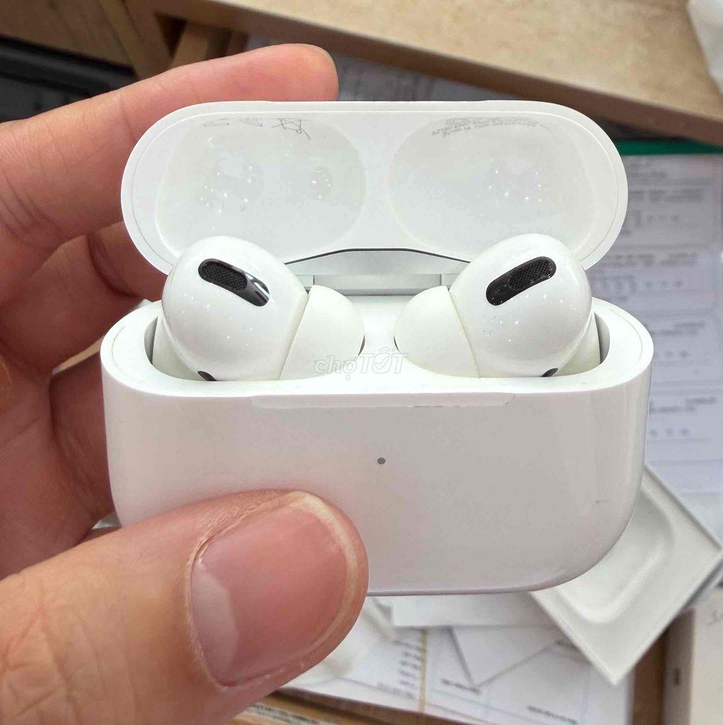 Tai nghe Apple AirPods Pro Trắng. Mua bán Tivi, Âm thanh tại Huyện Hoài Đức Hà Nội được đăng bởi giang hoang hình 1