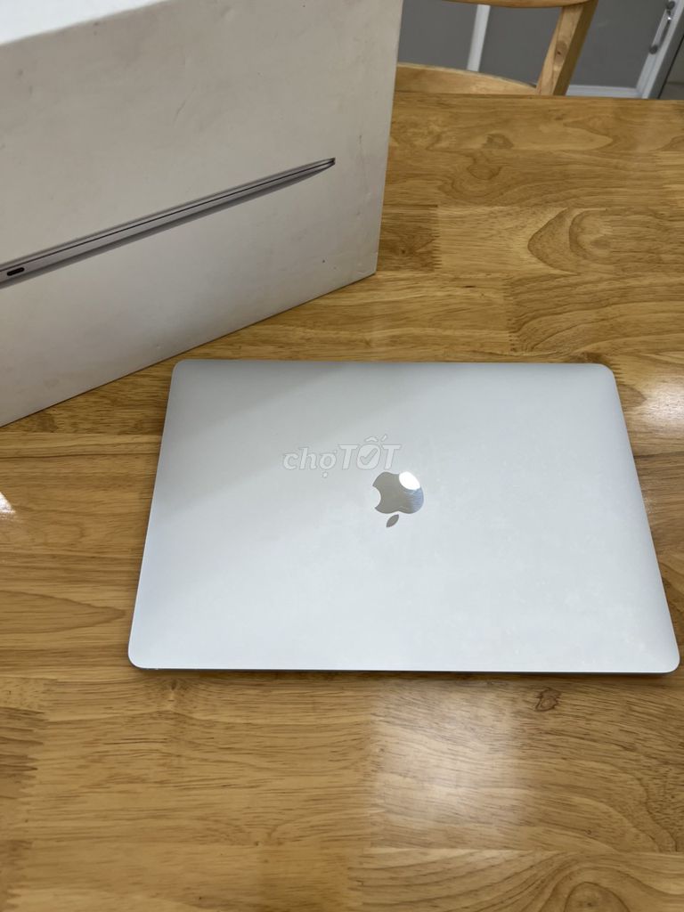 Apple Macbook Air M1 8GB/256GB Bạc. Mua bán Laptop tại Thành phố Qui Nhơn Bình Định được đăng bởi NGỌC PHÚC LAPTOPS hình 1