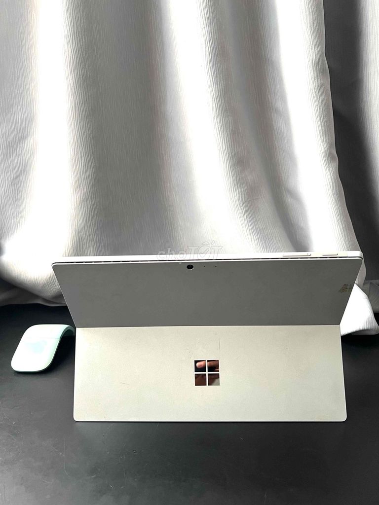 Pass Surface Pro 6, full phụ kiện zin, tặng mouse. Mua bán Máy tính bảng tại Thành phố Thủ Đức Tp Hồ Chí Minh được đăng bởi Hoàng Anh Tú hình 1