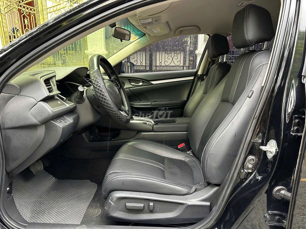 Chính chủ bán Honda Civic 1.8E 2017 nhập Thái. Mua bán Ô tô tại Quận Gò Vấp Tp Hồ Chí Minh được đăng bởi PHẠM VIỆT hình 6