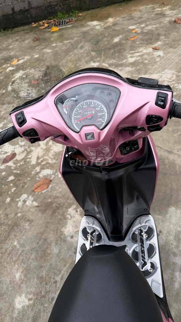 Honda Vision 2017, розовая
