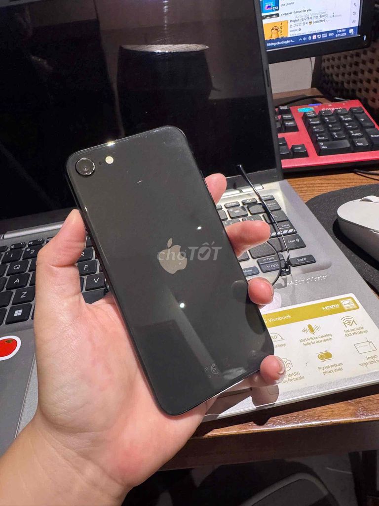 Apple iPhone SE2 64GB Đen. Mua bán Điện thoại tại Quận 3 Tp Hồ Chí Minh được đăng bởi DR hình 1