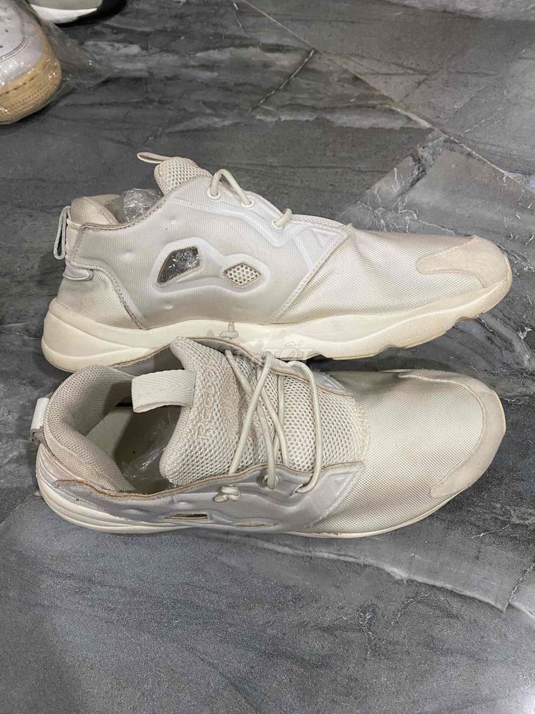 Giày chạy bộ Reebok size 40. Mua bán Giày dép tại Thị xã Phú Mỹ Bà Rịa - Vũng Tàu được đăng bởi Sâu 2hand hình 1