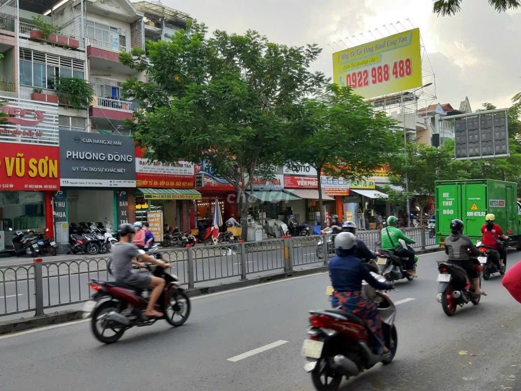 Nhà cho thuê mặt tiền đường Nguyễn oanh 4x20m 3L