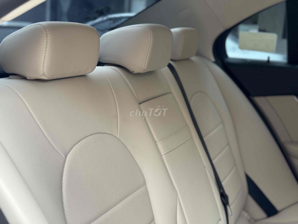 Mercedes Benz C Class 2019 C200 - 34000 km. Mua bán Ô tô tại Quận 11 Tp Hồ Chí Minh được đăng bởi Thành Mazda  hình 13