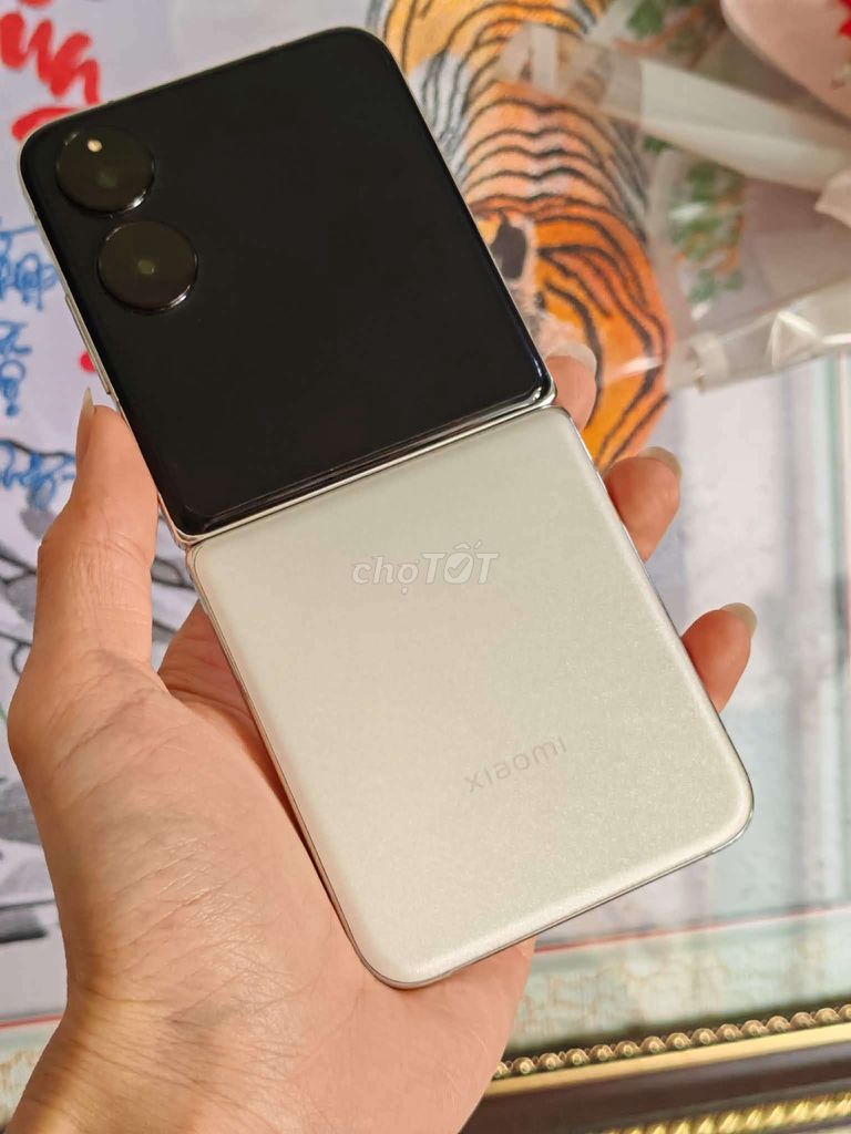 Xiaomi Mix Flip (12-256) Snapdragon 8 Gen 3. GL. Mua bán Điện thoại tại Quận Tân Phú Tp Hồ Chí Minh được đăng bởi Nguyễn Sơn hình 1