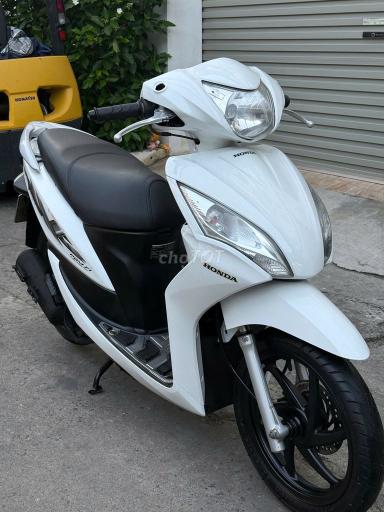 VISION MÀU TRẮNG 2012 CÒN RẤT MỚI. Mua bán Xe máy tại Quận Cầu Giấy Hà Nội được đăng bởi E Hoà hình 5