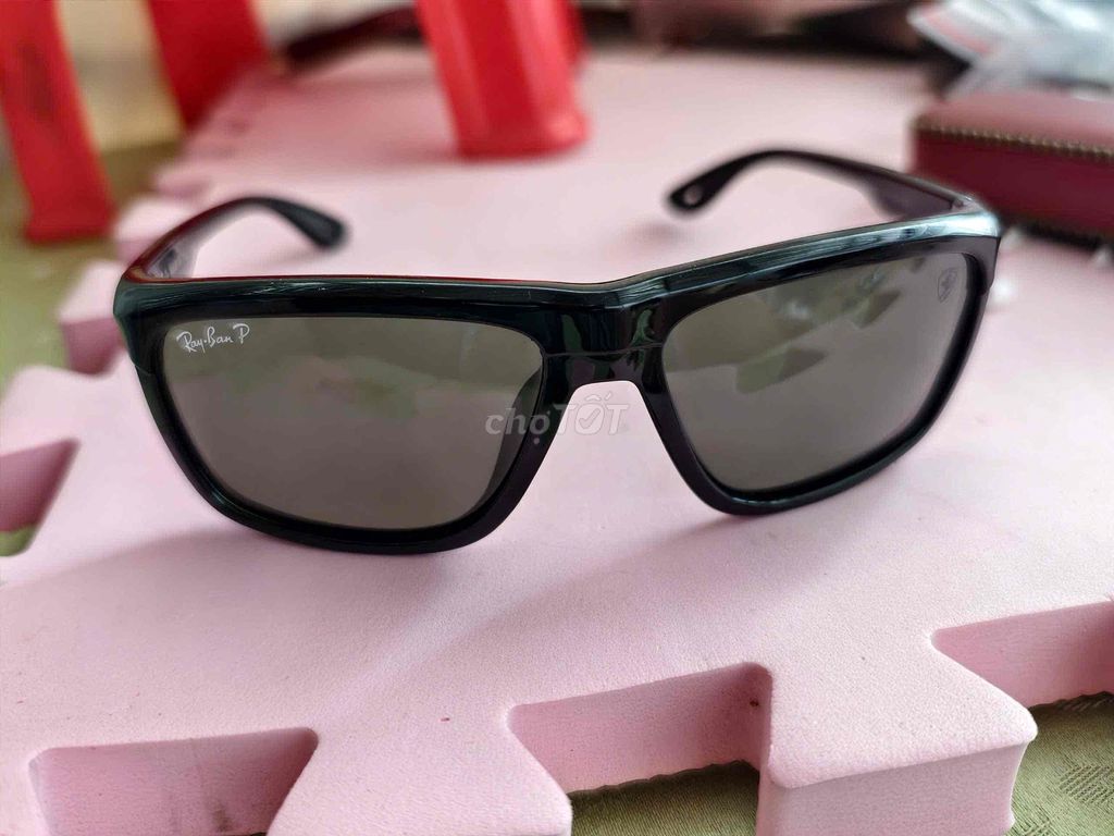 Kính mát Ray-Ban Ferrari Đen 97% kiếng mát ngầu. Mua bán Phụ kiện thời trang khác tại Quận 10 Tp Hồ Chí Minh được đăng bởi lê mạnh tuân hình 1