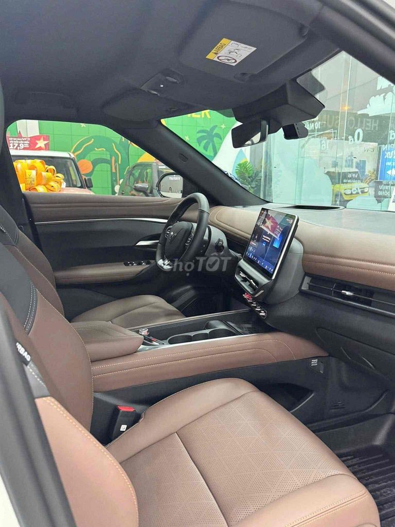 VinFast VF8 Đỏ Đen Săn Xe Giao Ngay Giá Tốt. Mua bán Ô tô tại Quận Hai Bà Trưng Hà Nội được đăng bởi Hoàng Anh Vinfast hình 4