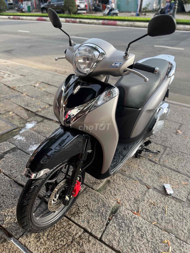 Honda Sh Mode 2018 Lướt chuẩn 4K Chính Chủ 98%. Mua bán Xe máy tại Thành phố Bà Rịa Bà Rịa - Vũng Tàu được đăng bởi Cửa Hàng Xe Máy Anh Luân hình 2