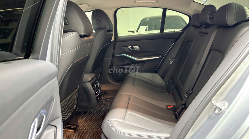 BMW 320i SPORT LINE 2023