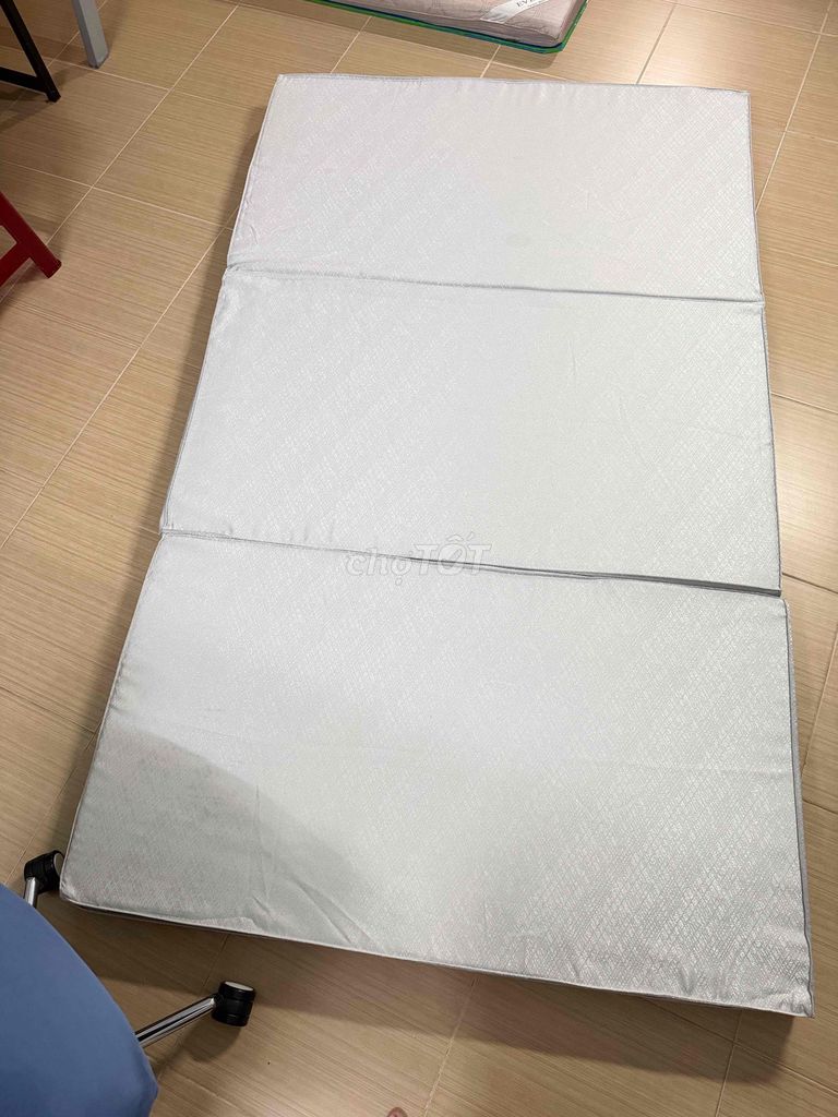 Nệm bông ép Everon 1m4x2m dày 9cm mới 99%. Mua bán Giường, chăn ga gối nệm tại Quận Tân Phú Tp Hồ Chí Minh được đăng bởi Thuỳ Dương hình 1
