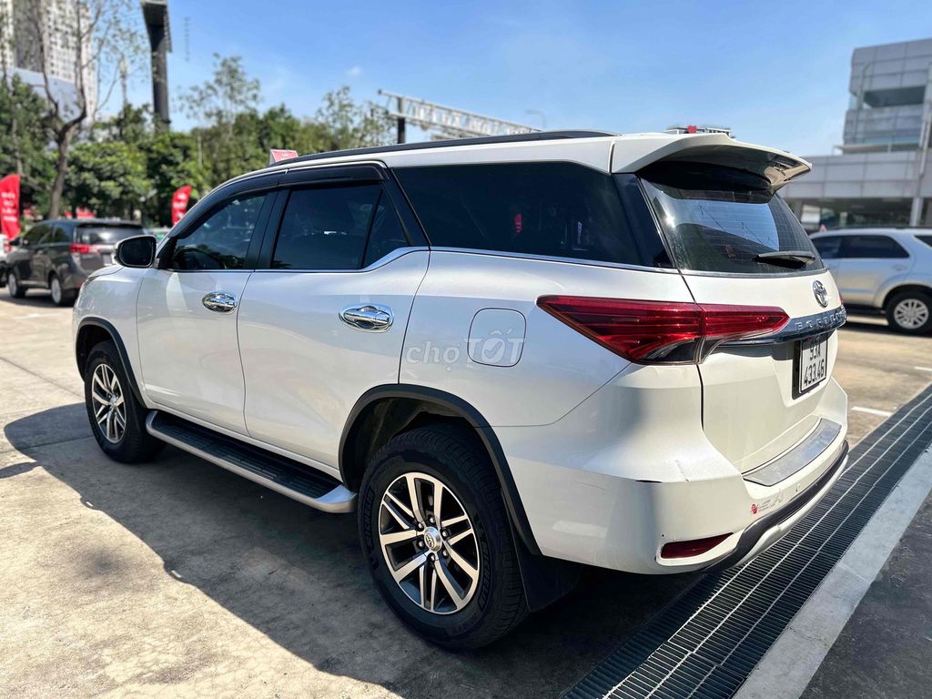 Toyota Fortuner 2019 2.8V 4x4 AT - 7c tự động. Mua bán Ô tô tại Quận Bình Thạnh Tp Hồ Chí Minh được đăng bởi phuongneo hình 9